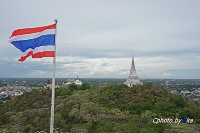 เขาวัง  และ ถ้ำเขาหลวง  จังหวัดเพชรบุรี